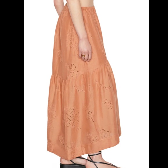 NWT $723 FRAME Eyelet Linen Maxi Skirt and Shirred Crop Eyelet Blouse - size XS! - Picture 5 of 10